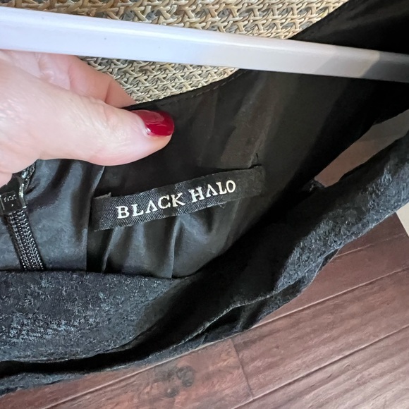 Black halo dress - Picture 3 of 4